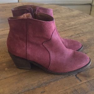 Lucky Brand Booties! 🤠